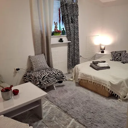 Apartment Vukmanovic Molerova *